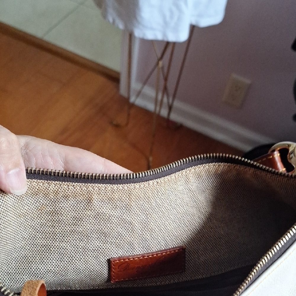 Dooney & Bourke Cream and Brown Leather Shoulder Bag - Picture 8 of 16